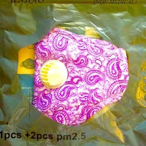 Jinhao Paisley Face Mask + 2 replaceable filters